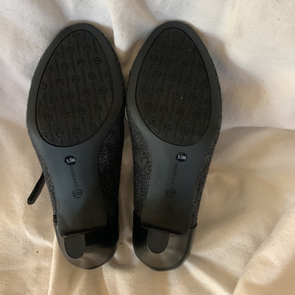 Giani Bernini high heel memory foam in size5.5 - Picture 3 of 7